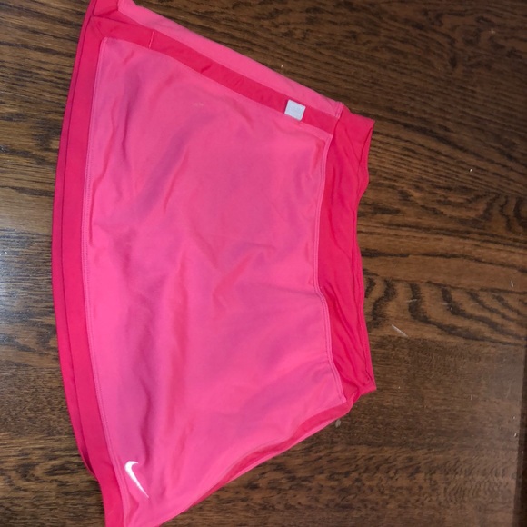 Hot pink nike dry fit skirt - Picture 1 of 3